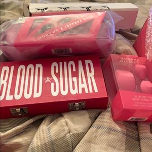 Blood sugar palette brushes n sponges r sold!!!